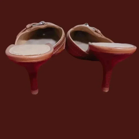 Unisa toe open back pump short kitten heels camel color size 5.5 - Picture 2 of 8